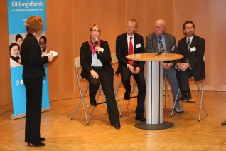 stipendienfeier-2013-page1_24.jpg (DE)