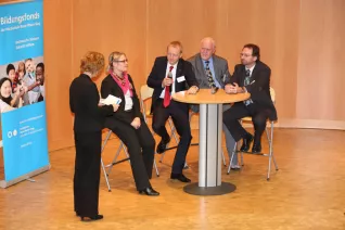 stipendienfeier-2013-page1_28.jpg (DE)