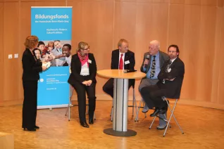 stipendienfeier-2013-page1_29.jpg (DE)