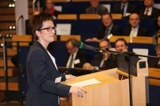 stipendienfeier-2013-page1_39.jpg (DE)