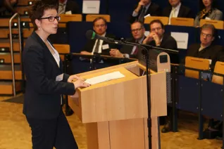 stipendienfeier-2013-page1_41.jpg (DE)