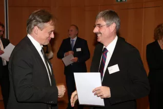 stipendienfeier-2013-page1_55.jpg (DE)