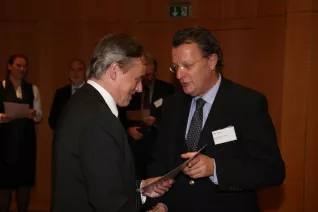 stipendienfeier-2013-page1_58.jpg (DE)