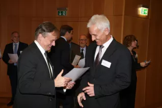 stipendienfeier-2013-page1_61.jpg (DE)