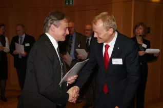 stipendienfeier-2013-page1_62.jpg (DE)