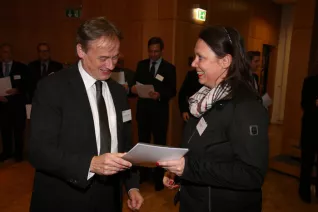 stipendienfeier-2013-page1_67.jpg (DE)