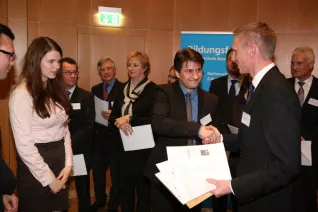 stipendienfeier-2013-page1_72.jpg (DE)