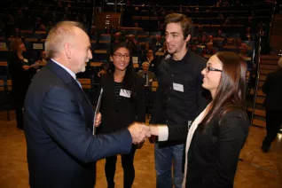 stipendienfeier-2013-page1_84.jpg (DE)