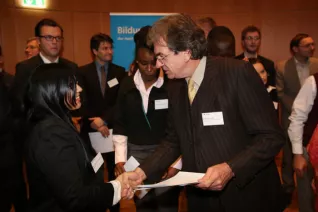 stipendienfeier-2013-page1_85.jpg (DE)