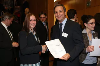 stipendienfeier-2013-page1_90.jpg (DE)