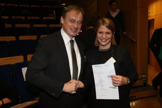 stipendienfeier-2013-page1_99.jpg (DE)