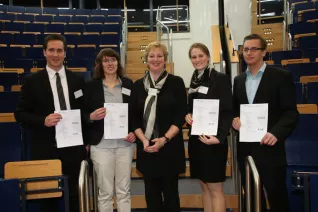 stipendienfeier-2013-page2_13.jpg (DE)