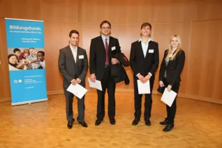 stipendienfeier-2013-page2_19.jpg (DE)