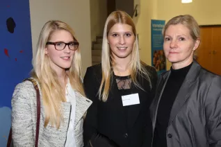 stipendienfeier-2013-page2_36.jpg (DE)