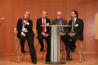 stipendienfeier-2013-page2_44.jpg (DE)