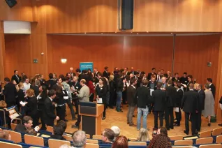 stipendienfeier-2013-page2_53.jpg (DE)