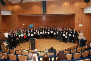 stipendienfeier-2013-page2_59.jpg (DE)