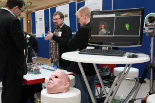 tag-der-forschung-2013_9.jpg (DE)