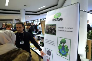 trade_fair_be_for_bis_spz_mensa_20191205_foto_juri_kuestenmacher_073.jpg (DE)