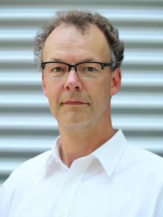 2015_fbinf_hense-andreas.png (DE)