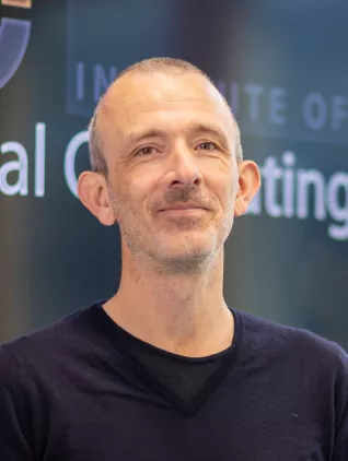 20221107_fbinf_Kruijff_Ernst_Portrait_Kira_Wazinski_003