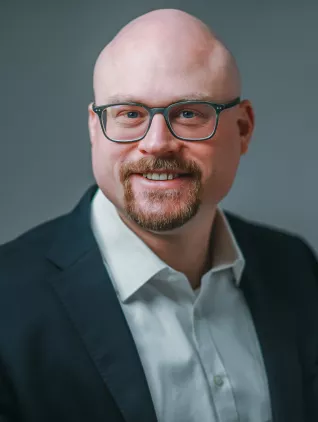 Dr. Simon Roth