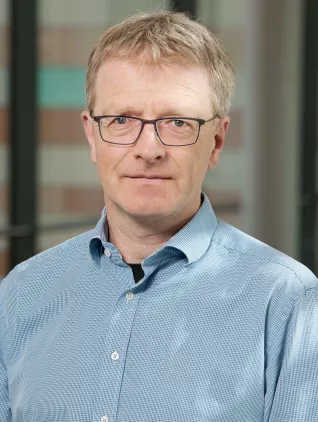 IZNE Beiratsmitglied Professor Ralf Schiebel