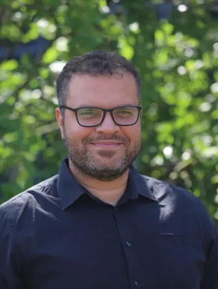 Portraet Abdelrahman Fatoum IO 20250612 Foto Juri Kuestenmacher 08