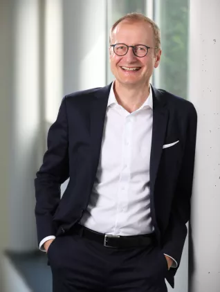 fb01-csta-boecker.jpg (DE)