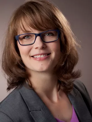 fb05_nicole_strauss.jpg (DE)