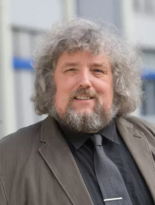 2015_fbinf_Jung-Norbert.png (DE)