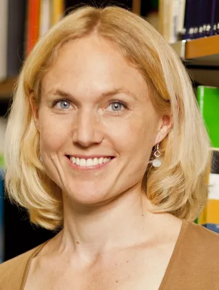 esther_schuering_0.jpg (DE)