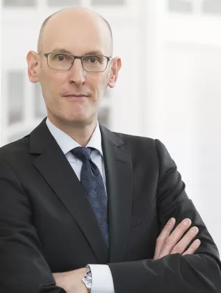 fb01-crhb-Stephan_Tank-bf.jpg (DE)