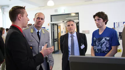 20170523_fbinf_eroeffnung_lernlabor_cybersicherheit_kw_220.png (DE)