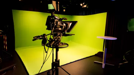 Audio Video Studio EMT Kamera Greenscreen 20220503 foto eric lichtenscheidt 33 fs22.jpg