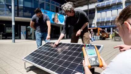 EMT Projektwoche Messung Photovoltaik 20220525 foto eric lichtenscheidt 03 fs22.jpg