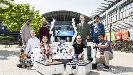 Informatik MAS Roboter 20220503 foto eric lichtenscheidt 07 fs22.jpg