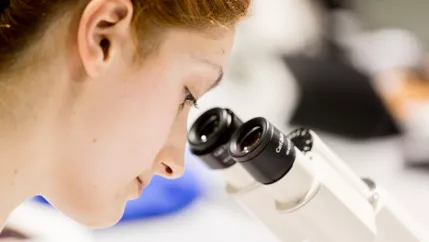 anna praktikum biologie volk Rhb Halle K 20220519 foto eric lichtenscheidt 64 fs22.jpg