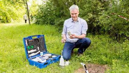 izne forschung boden martin hamer sta 20220511 foto eric lichtenscheidt 40 fs22.jpg