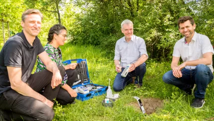 izne forschung boden martin hamer sta 20220511 foto eric lichtenscheidt 41 fs22.jpg