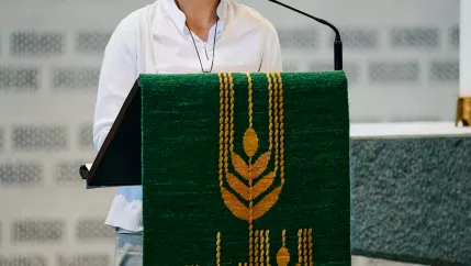 Absolventenfeier Telekom Dome Kirche 20221022 Foto Nathan Dreessen 029.jpg