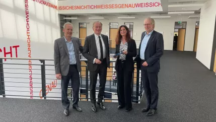 Ernennung Honorarprofessorin Britta Essing mit Dirk Reith Hartmut Ihne Dirk Schreiber 1122 Foto Daniela Greulich