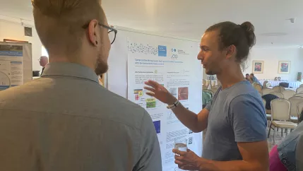 Philipp Spelten bei der PhD-Postersession