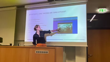 Maria-Christina Nimmerfroh Zwischenrufe zur Sozialpolitik Letzte Generation