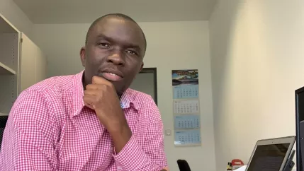 Portraet Arthur Ngasani 2024 b.jpg