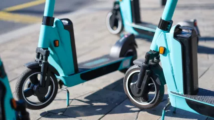 E-Skooter Leihroller Symbolbild COLOURBOX52522172