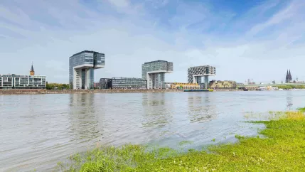 Koeln_Kranhaeuser_am_Rhein_Foto_Colourbox