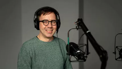 Marco Stawinoga vor dem Mikro