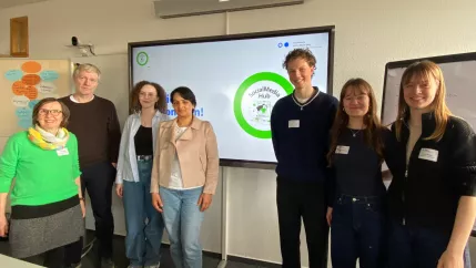 Teilnehmende des erstes Netzwerktreffens Social Media Hub im Fachbereich 06