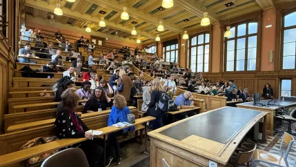 Konferenz Cybersicherheit Fake News Paris 2025